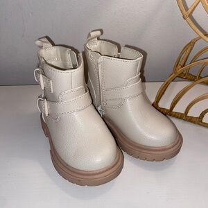 Cat & Jack Cream Tan Ankle Boots Lace-Up